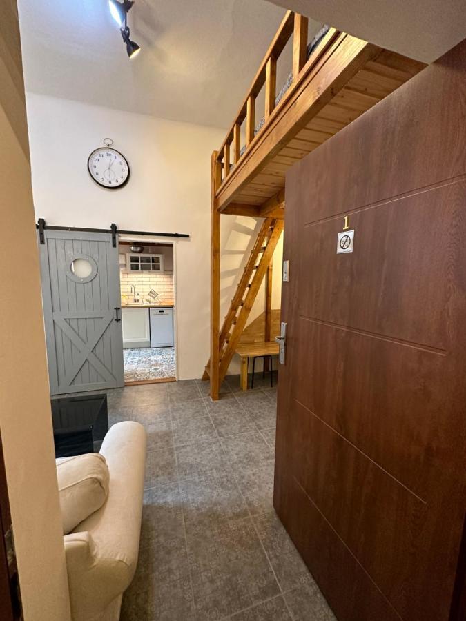 Cozy New Loft Apartamento Praga
